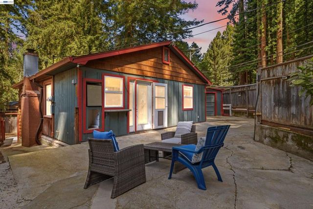 15765 Kings Creek Rd, Boulder Creek, CA 95006