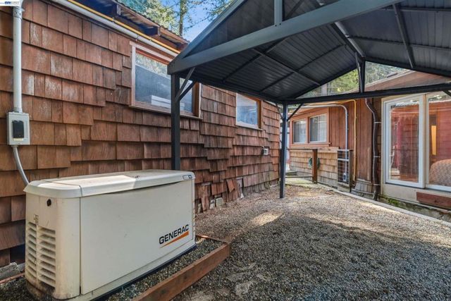 15765 Kings Creek Rd, Boulder Creek, CA 95006