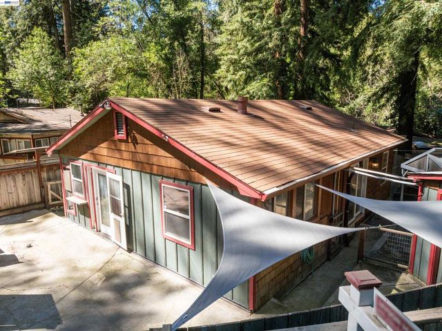 15765 Kings Creek Rd, Boulder Creek, CA 95006