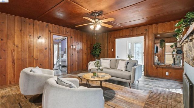 15765 Kings Creek Rd, Boulder Creek, CA 95006