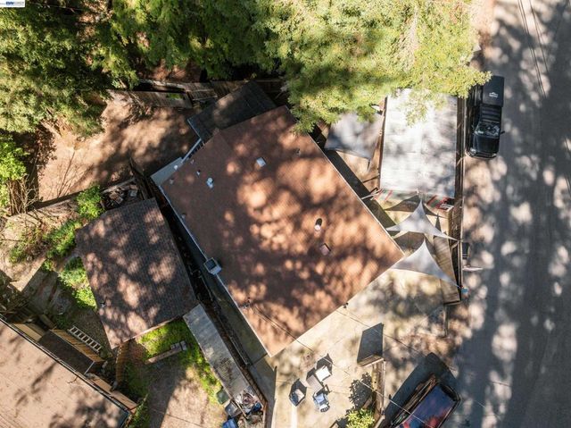 15765 Kings Creek Rd, Boulder Creek, CA 95006
