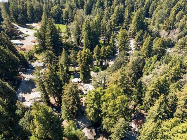 15765 Kings Creek Rd, Boulder Creek, CA 95006