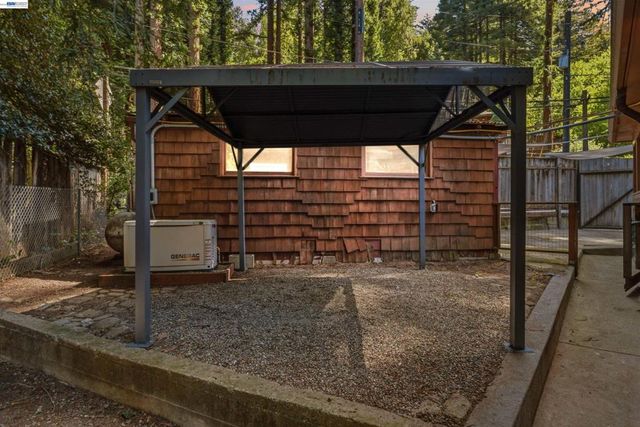 15765 Kings Creek Rd, Boulder Creek, CA 95006