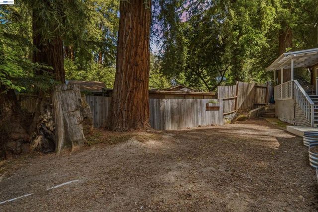 15765 Kings Creek Rd, Boulder Creek, CA 95006