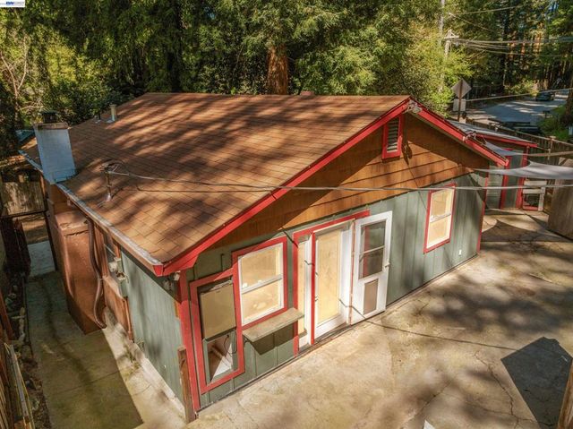 15765 Kings Creek Rd, Boulder Creek, CA 95006