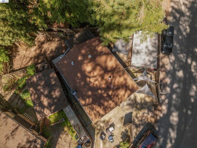 15765 Kings Creek Rd, Boulder Creek, CA 95006
