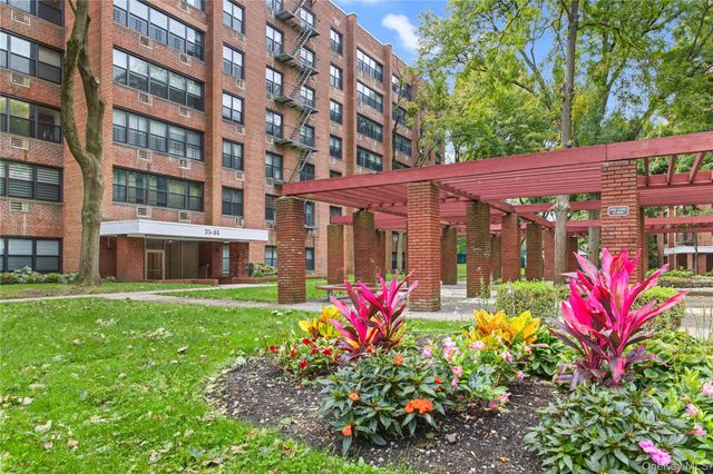75-34 Bell Boulevard 6H, Bayside, NY 11364