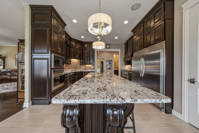 7216 Fawn Valley Drive, Schererville, IN 46375