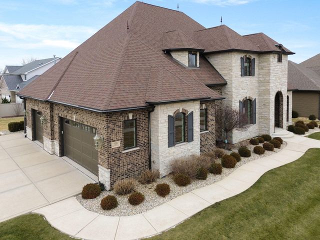 7216 Fawn Valley Drive, Schererville, IN 46375