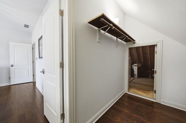 7216 Fawn Valley Drive, Schererville, IN 46375