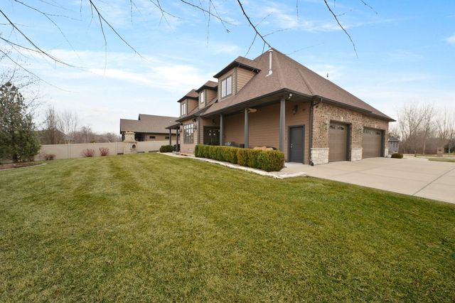 7216 Fawn Valley Drive, Schererville, IN 46375