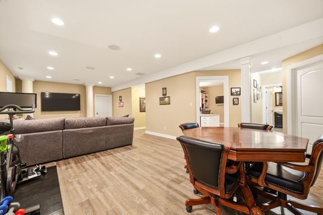 7216 Fawn Valley Drive, Schererville, IN 46375