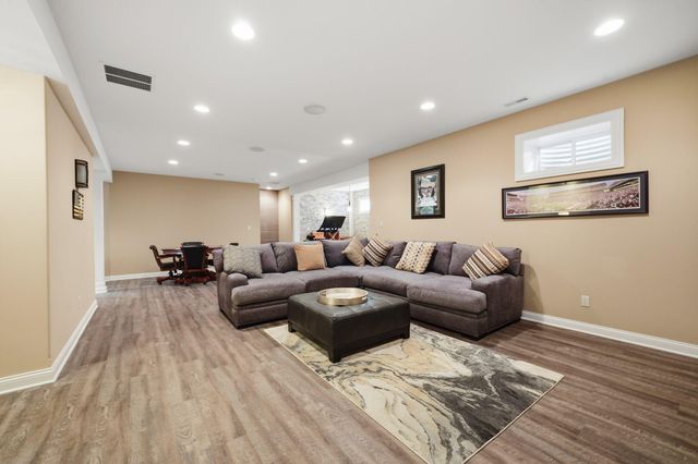 7216 Fawn Valley Drive, Schererville, IN 46375