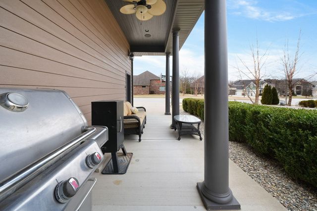 7216 Fawn Valley Drive, Schererville, IN 46375