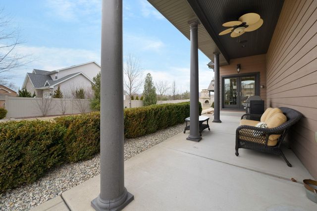 7216 Fawn Valley Drive, Schererville, IN 46375