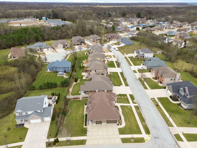 7216 Fawn Valley Drive, Schererville, IN 46375