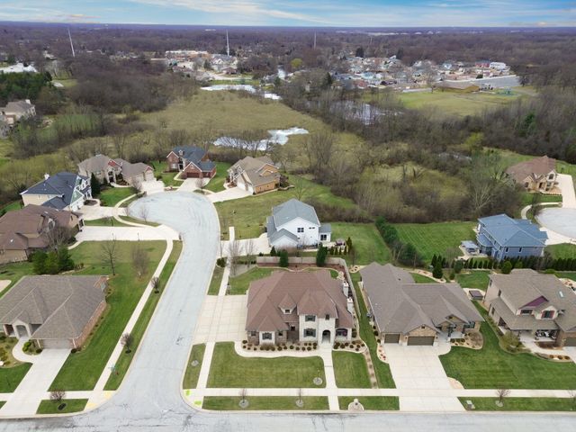 7216 Fawn Valley Drive, Schererville, IN 46375
