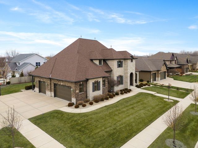 7216 Fawn Valley Drive, Schererville, IN 46375