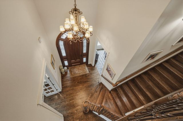 7216 Fawn Valley Drive, Schererville, IN 46375