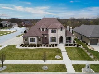 7216 Fawn Valley Drive, Schererville, IN 46375
