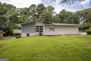 2743 NW Lake Capri Drive, Conyer, GA 30012