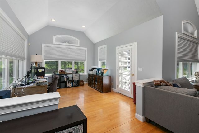 8 Crockett's Way, Stratham, NH 03885
