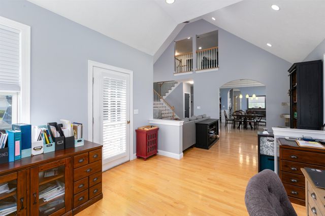 8 Crockett's Way, Stratham, NH 03885