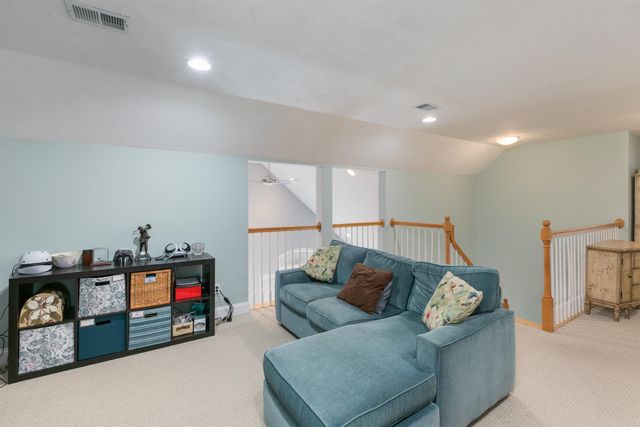 8 Crockett's Way, Stratham, NH 03885