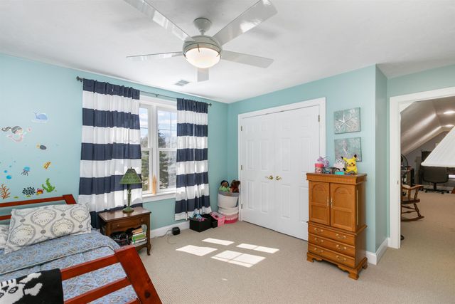 8 Crockett's Way, Stratham, NH 03885