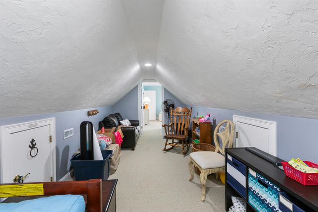 8 Crockett's Way, Stratham, NH 03885