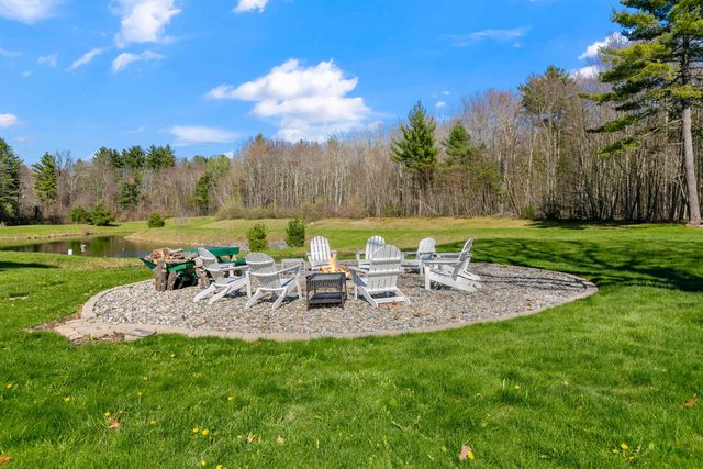 8 Crockett's Way, Stratham, NH 03885