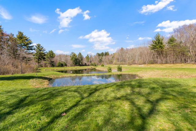 8 Crockett's Way, Stratham, NH 03885