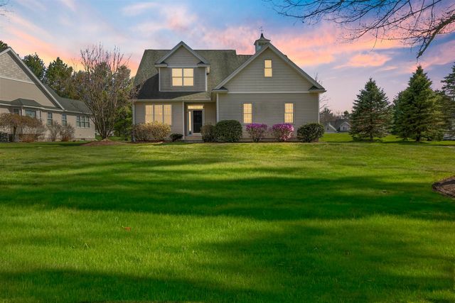 8 Crockett's Way, Stratham, NH 03885