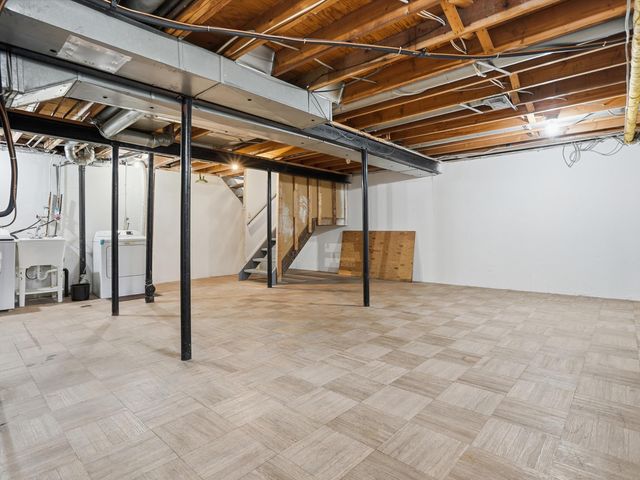 3184 Bolgos Circle, Ann Arbor, MI 48105