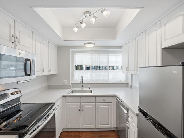 3184 Bolgos Circle, Ann Arbor, MI 48105