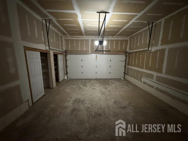 10 Park Square, Metuchen, NJ 08840