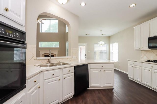 2534 Bridge Hampton Way, Sugar Land, TX 77479