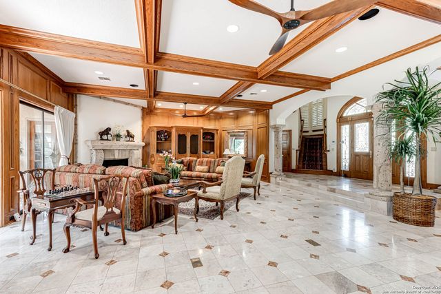 11710 Elmscourt, San Antonio, TX 78230