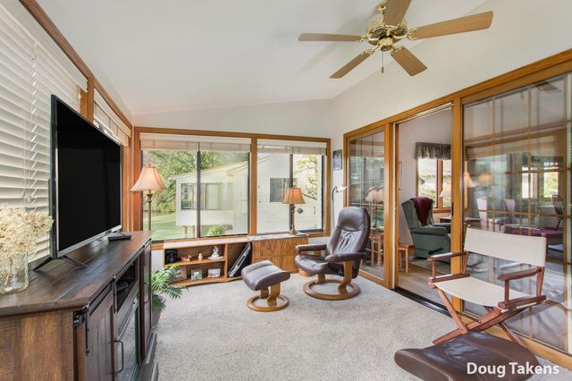 1058 Amberwood West Drive Sw, Byron Twp, MI 49315