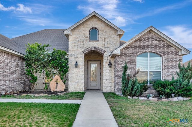 204 Auburn Hill, Victoria, TX 77904