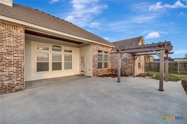 204 Auburn Hill, Victoria, TX 77904