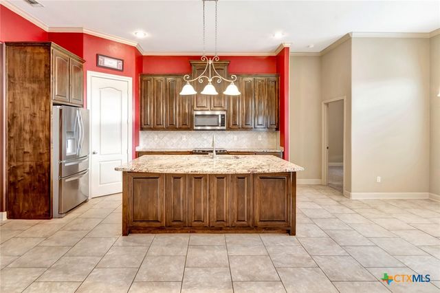 204 Auburn Hill, Victoria, TX 77904