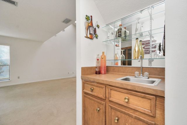 4743 Sabrina Drive Drive, Houston, TX 77066