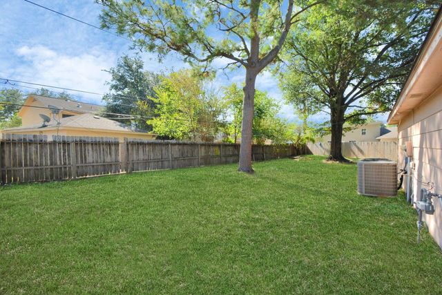 4743 Sabrina Drive Drive, Houston, TX 77066
