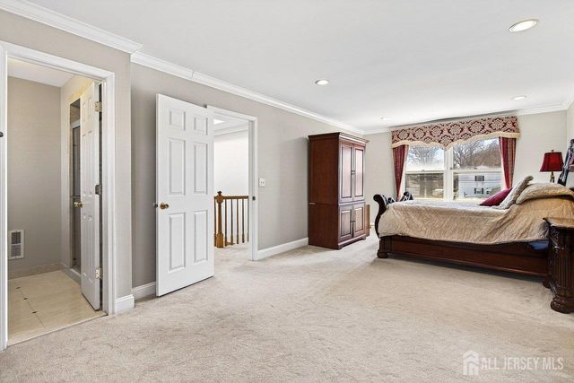 829 Cranbury Cross Road, North Brunswick, NJ 08902