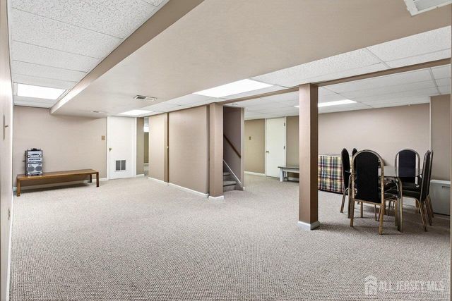 829 Cranbury Cross Road, North Brunswick, NJ 08902