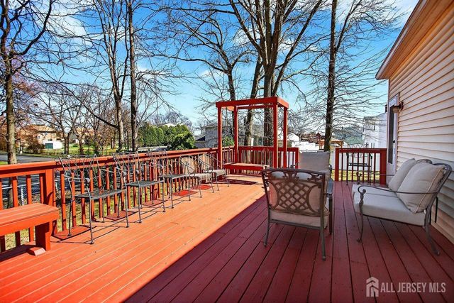 829 Cranbury Cross Road, North Brunswick, NJ 08902