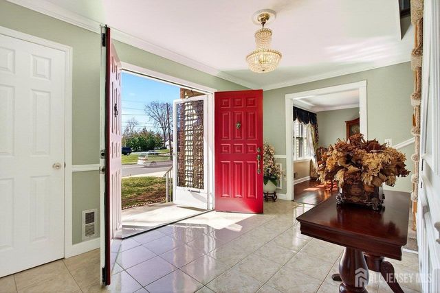 829 Cranbury Cross Road, North Brunswick, NJ 08902