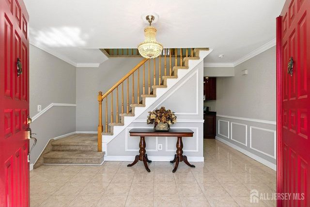 829 Cranbury Cross Road, North Brunswick, NJ 08902