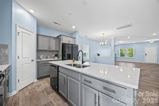 10210 Holly Park Drive, Charlotte, NC 28214